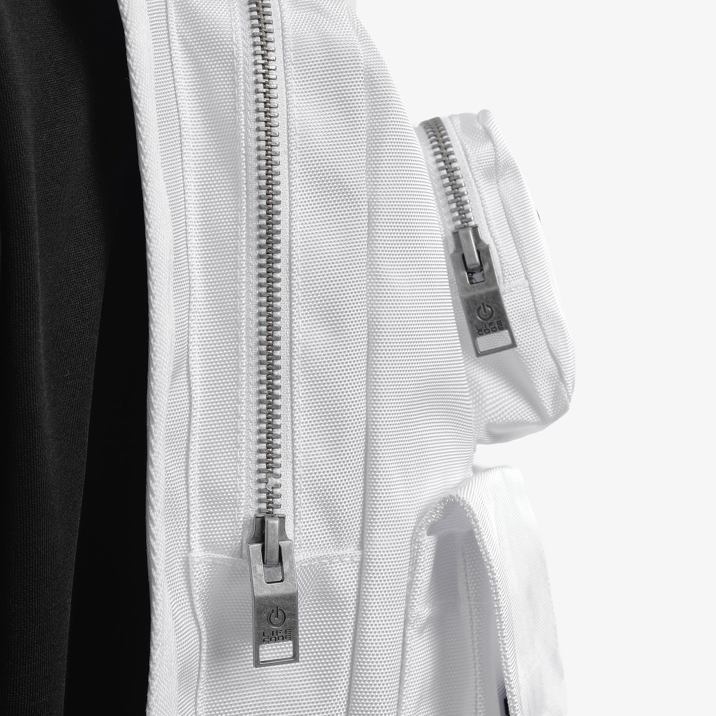 V19. WHITE BACKPACK VEST W/ HOOD