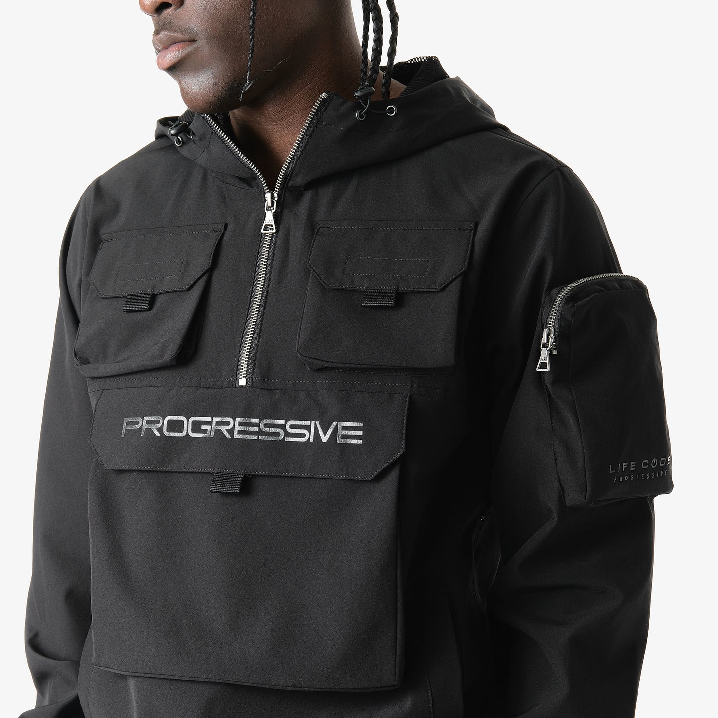 J05. BLACK PULLOVER WINDBREAKER
