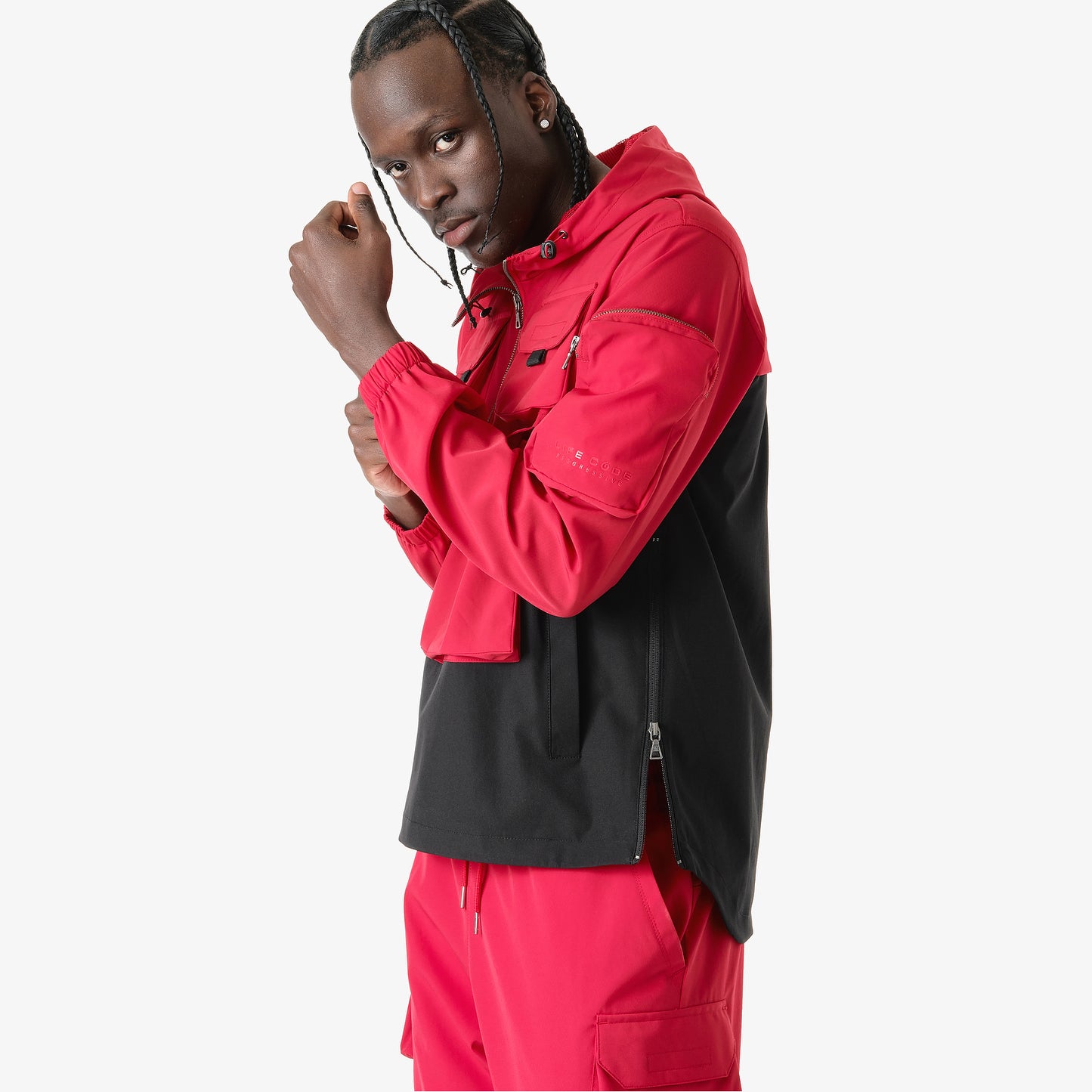 J05. RED PULLOVER WINDBREAKER
