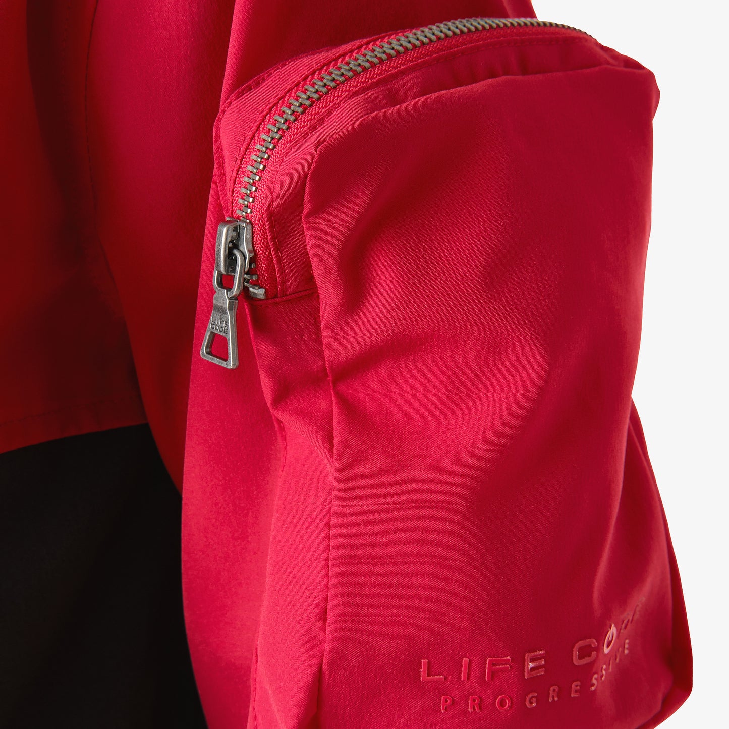 J05. RED PULLOVER WINDBREAKER