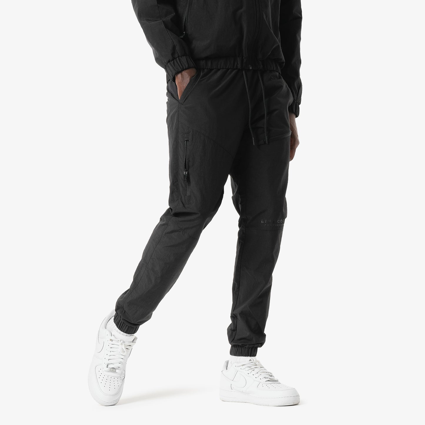 P81. BLACK WINDBREAKER PANTS