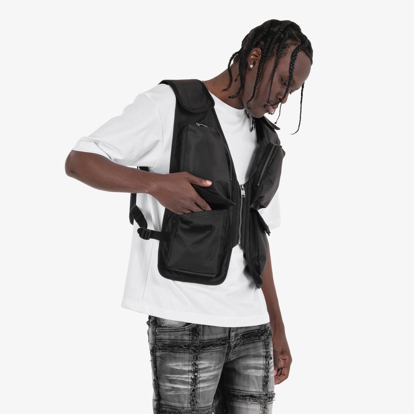 V21. BLACK UTILITY BACKPACK VEST