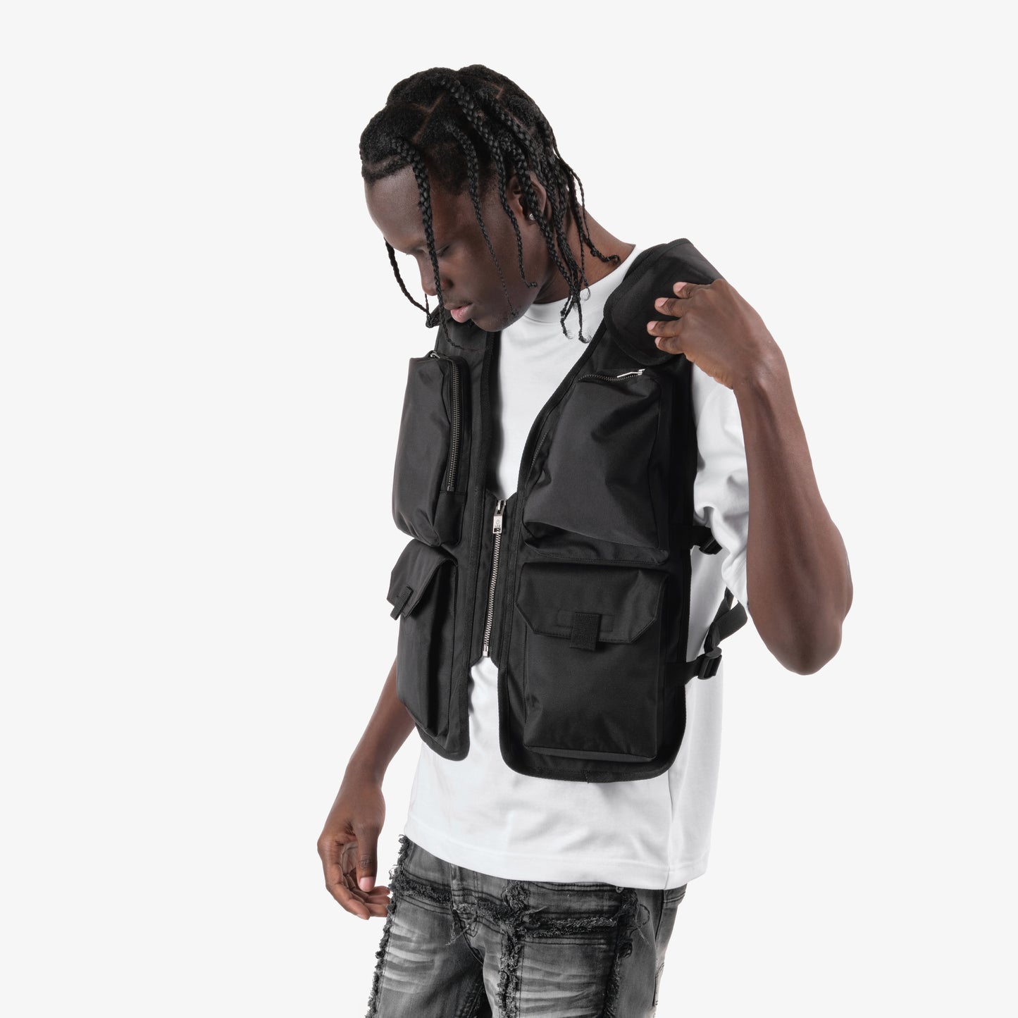 V21. BLACK UTILITY BACKPACK VEST