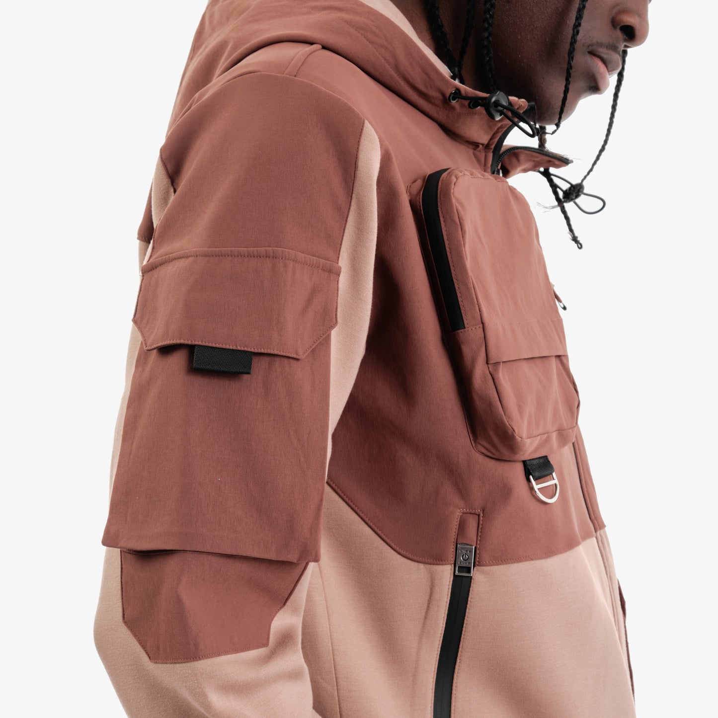 J32. MOCHA BROWN FULL-ZIP UTILITY HOODIE