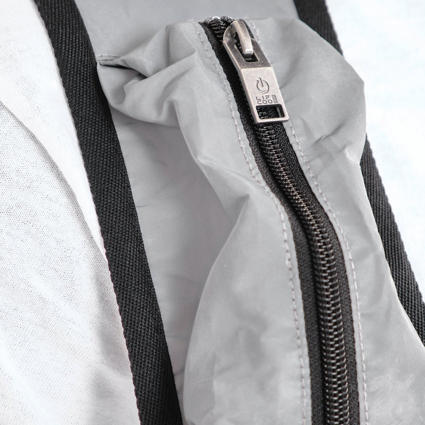 V11. 3M SILVER VEST (BACKPACK)