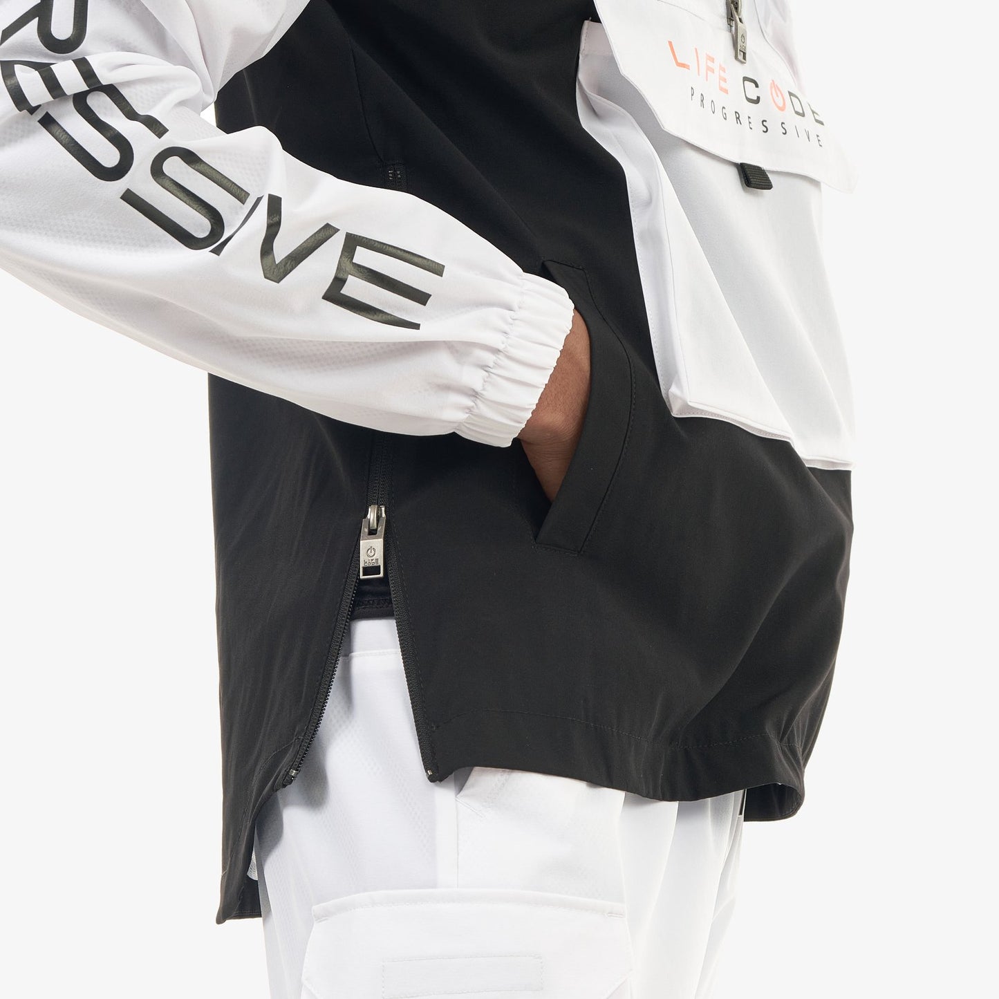 J03. WHITE PULLOVER WINDBREAKER