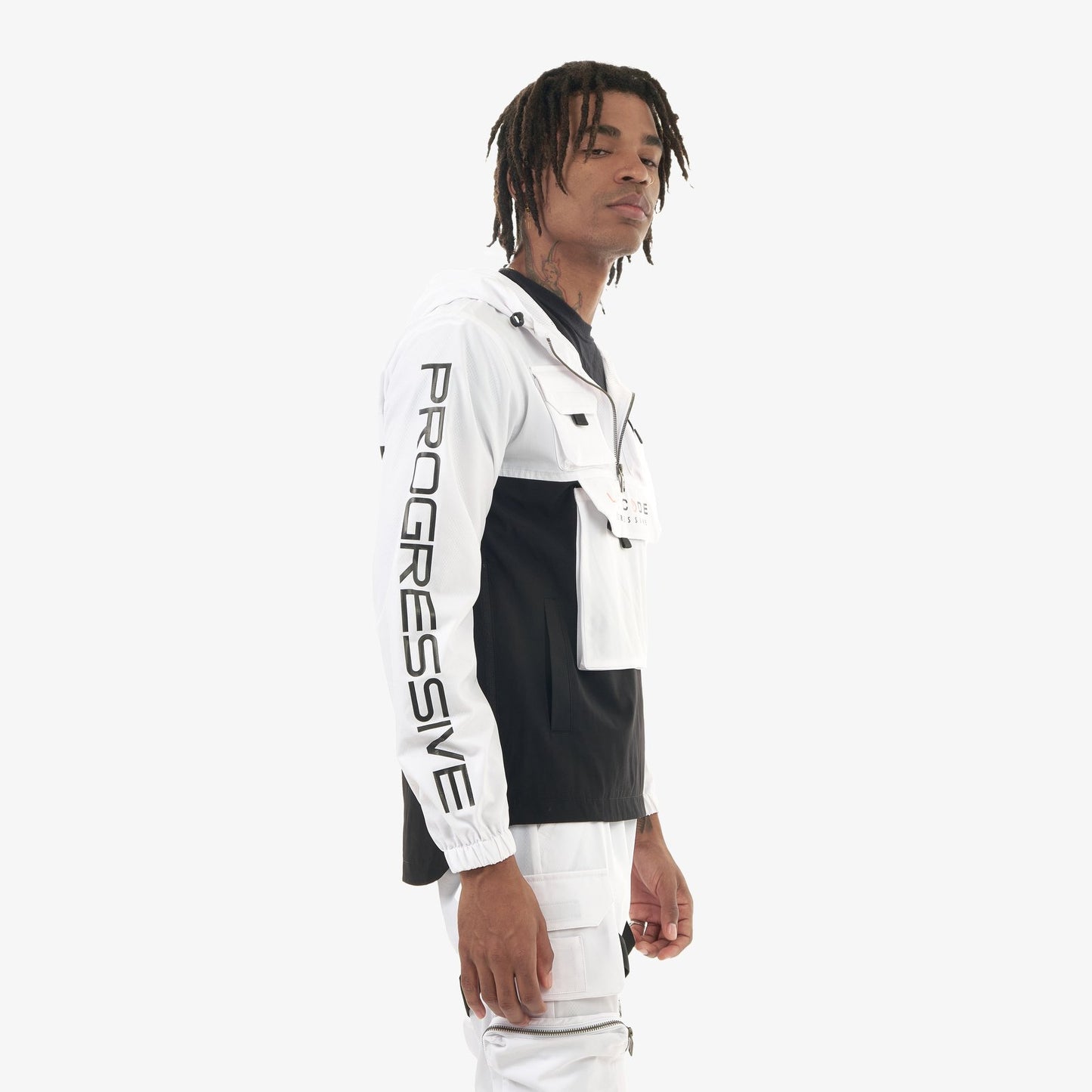 J03. WHITE PULLOVER WINDBREAKER
