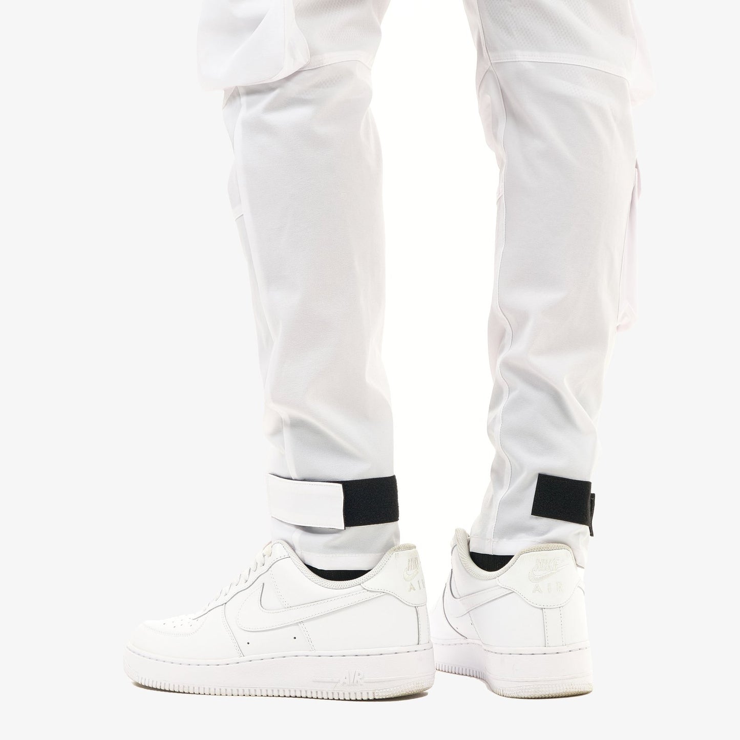 V5. WHITE PANTS W/ STRAPS