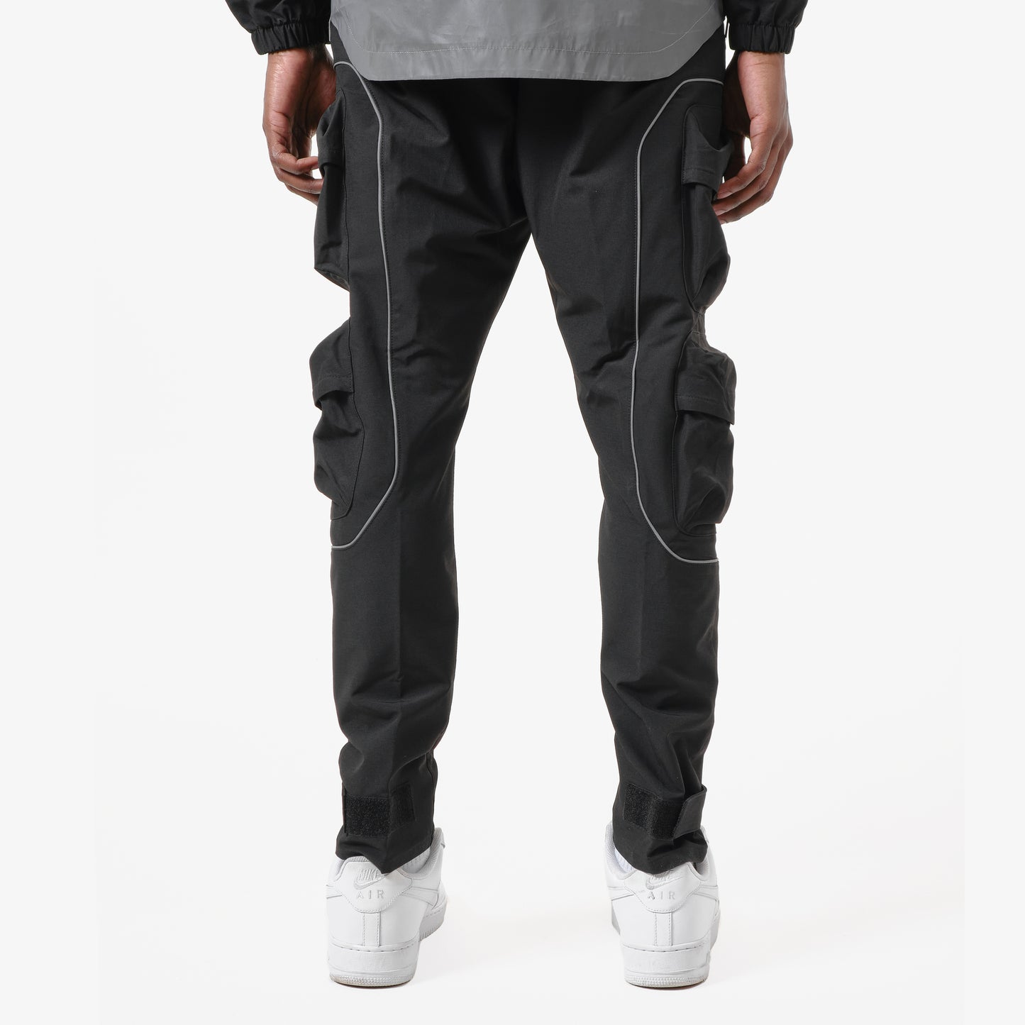 P20. BLACK 3M CARGO PANTS