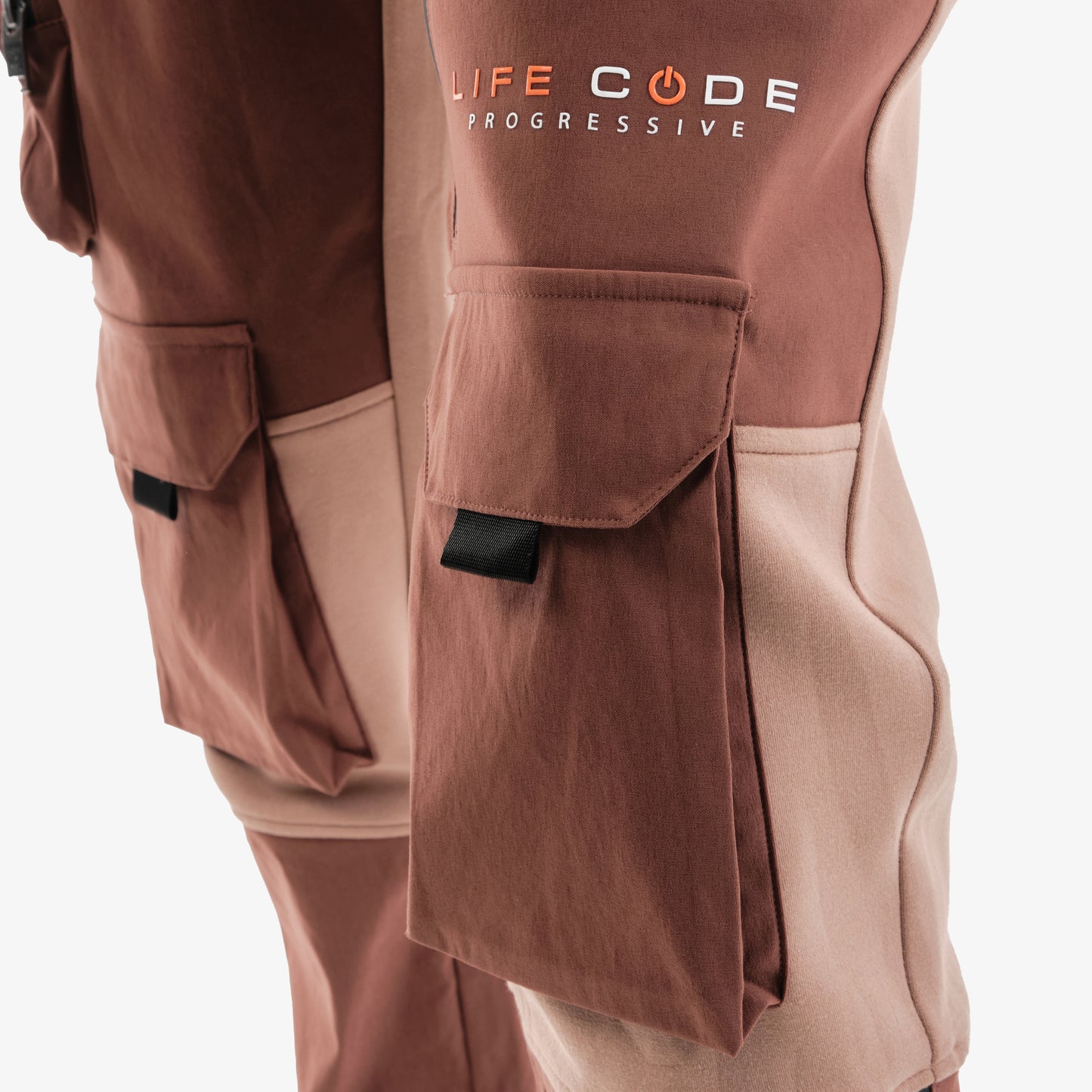P32. MOCHA BROWN UTILITY TECH FLEECE PANTS