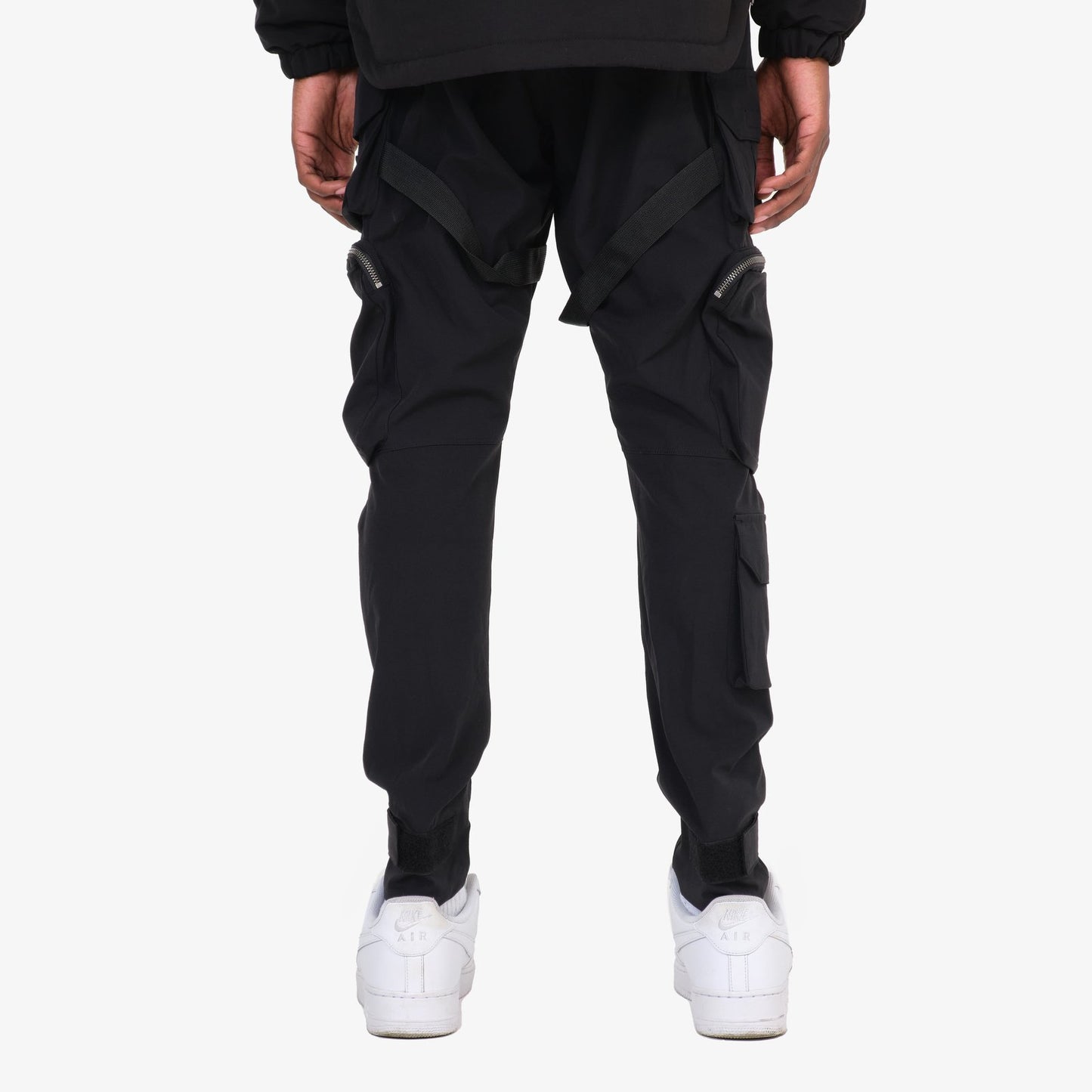 V5. BLACK PANTS W/ STRAPS