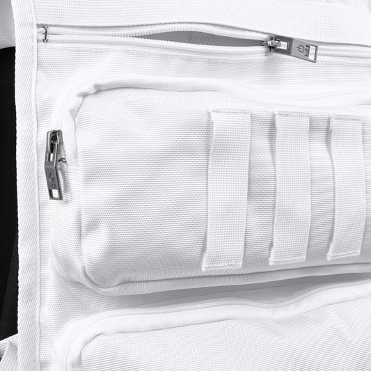 V12. WHITE UTILITY VEST (BACKPACK)