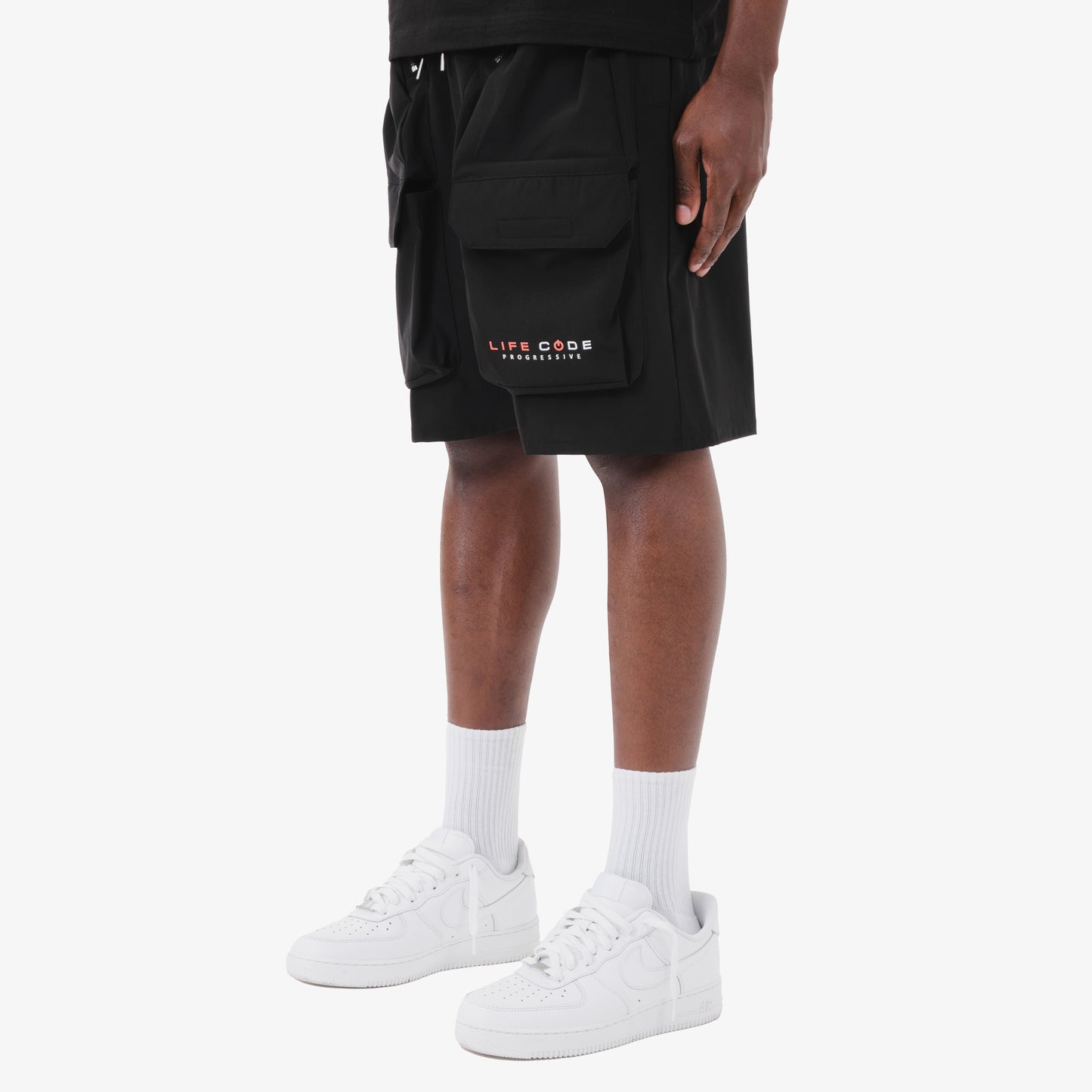 P67. BLACK FRONT CARGO POCKET SHORTS