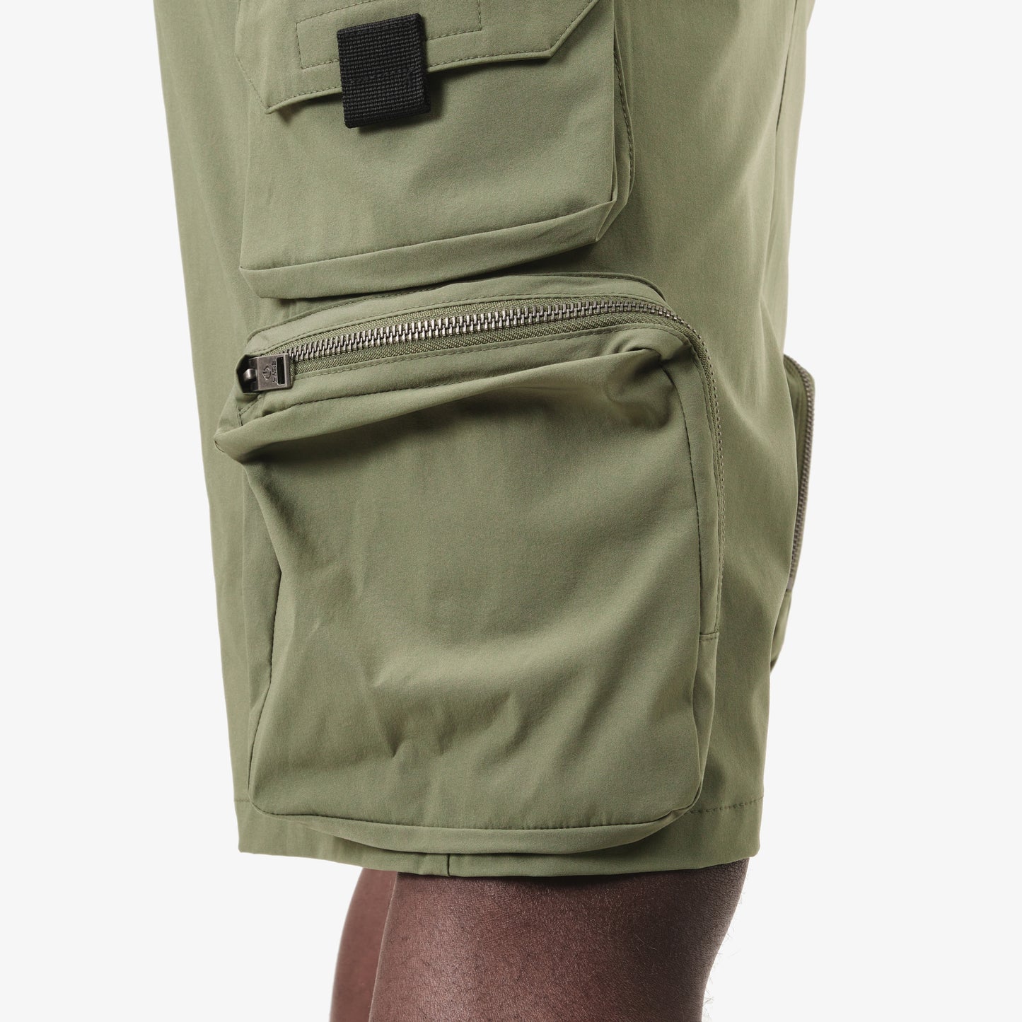 P68. OLIVE NYLON SHORTS W/ CARGO POCKETS