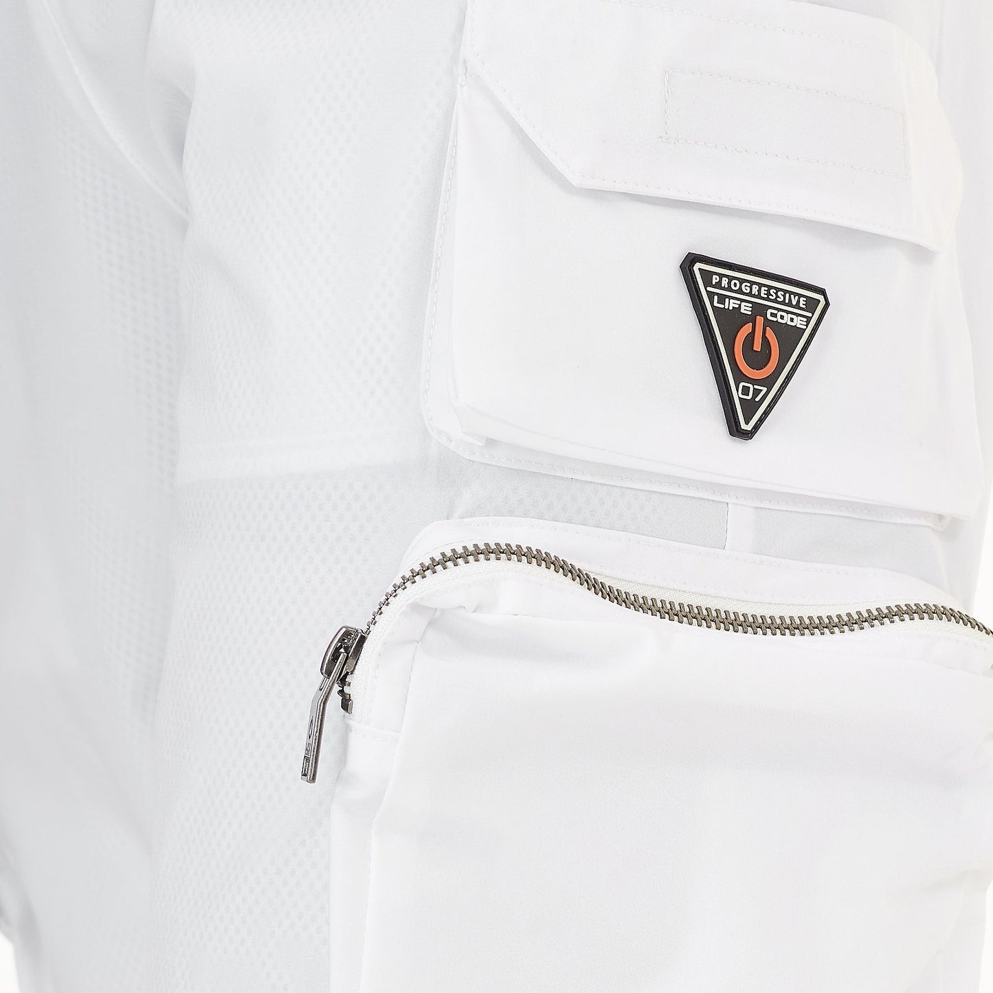 P51. WHITE NYLON SHORTS W/ CARGO POCKETS