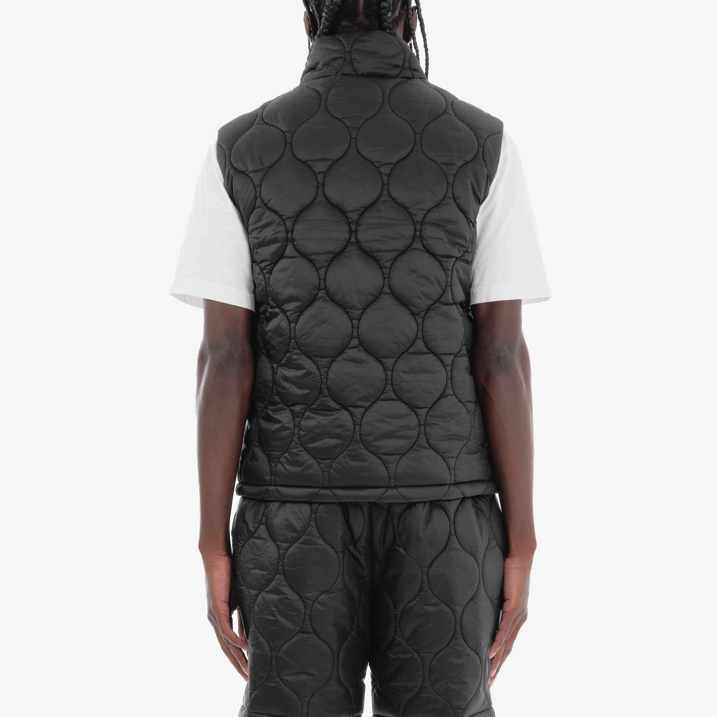 V62. BLACK FULL-ZIP QUILT VEST