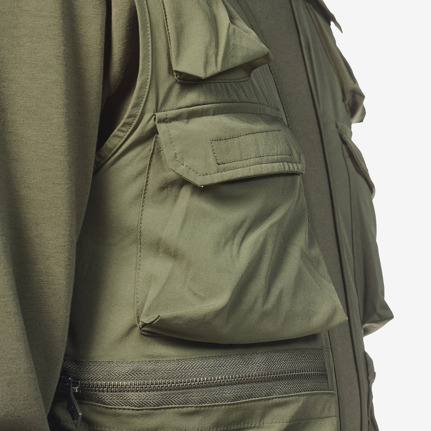 F01. OLIVE SWEATSHIRT