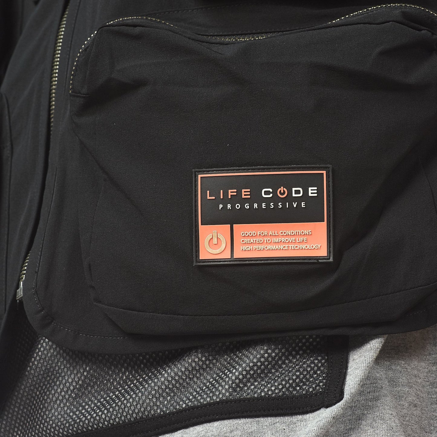 LIFE CODE BLACK VEST - Copper Rivet