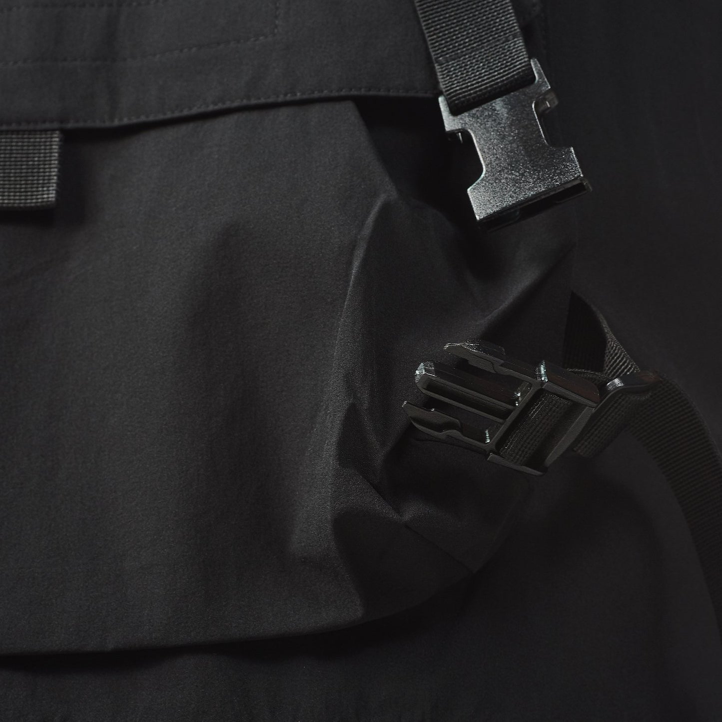 LIFE CODE BLACK VEST - Copper Rivet