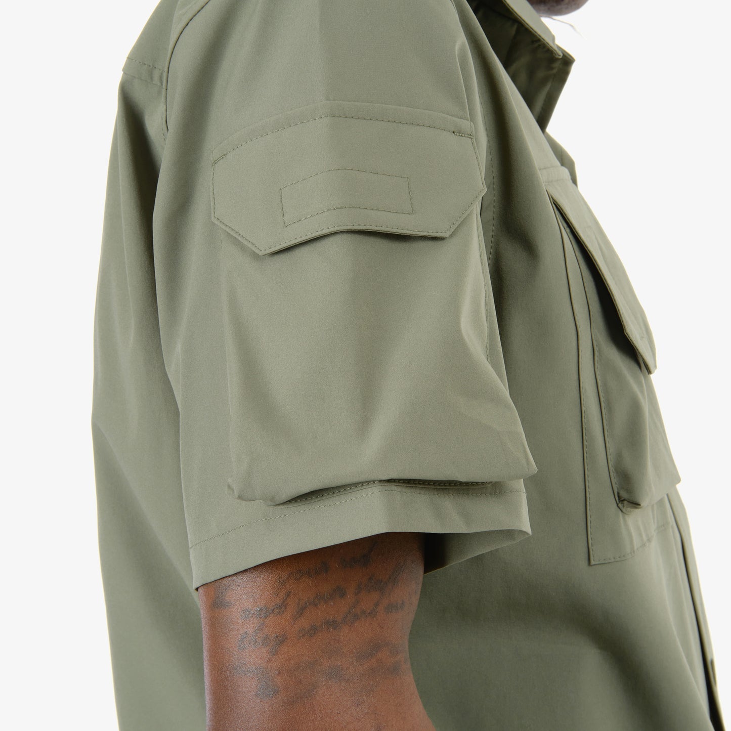 J62. OLIVE UTILITY BUTTON DOWN