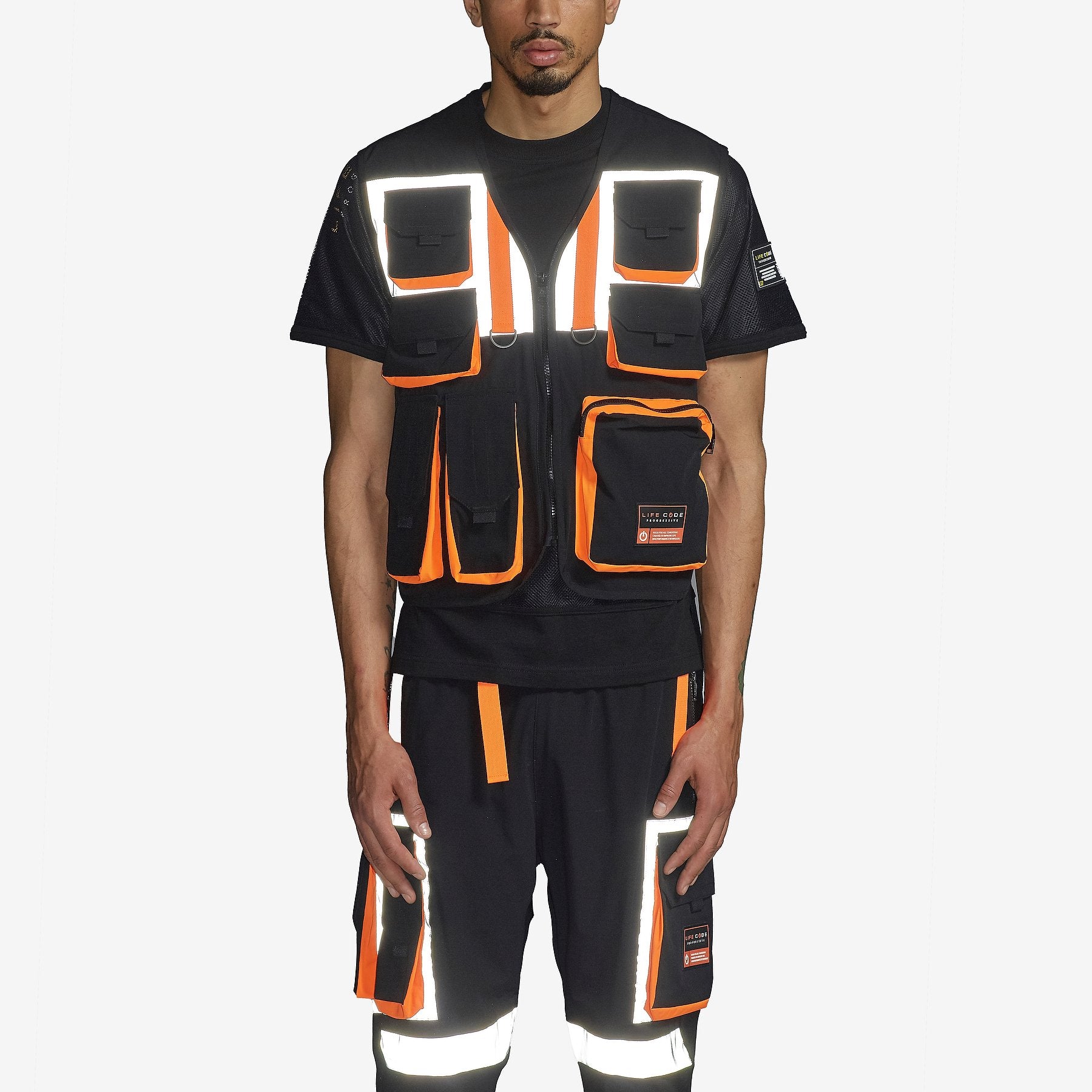 V05. LIFE CODE BLACK REFLECTIVE VEST